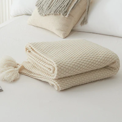 Knitted Throw Blanket With Tassels