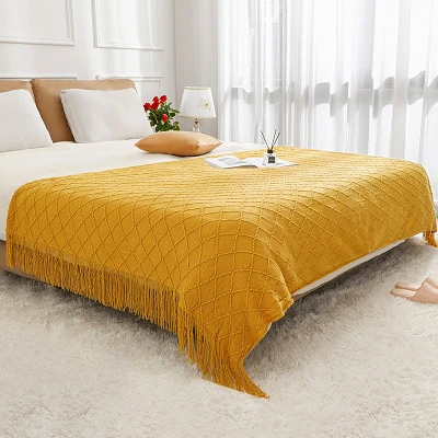 Knitted Throw Blanket With Tassels
