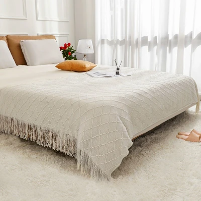 Knitted Throw Blanket With Tassels